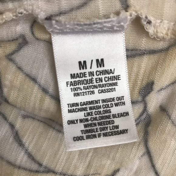 AEROPOSTALE banana short v-neck tee - Picture 6 of 6